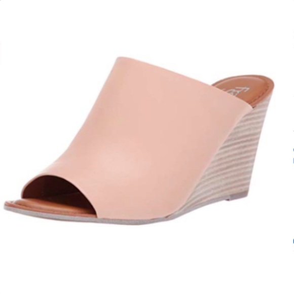 Franco Sarto Shoes - NWOT Franco Sarto pink wedge sandal size 7.5